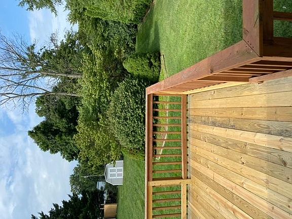2nd image of 1153 Redwood Dr