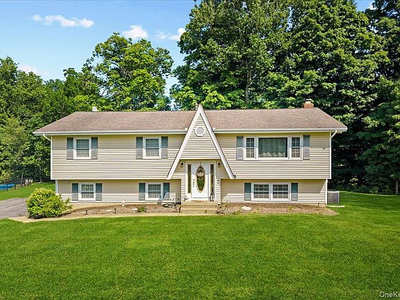 3rd image of 19 Bradner Drive