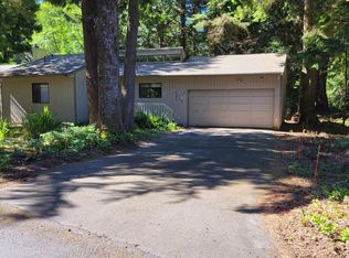 125 SW The Pines Dr, Depoe Bay, OR 97341