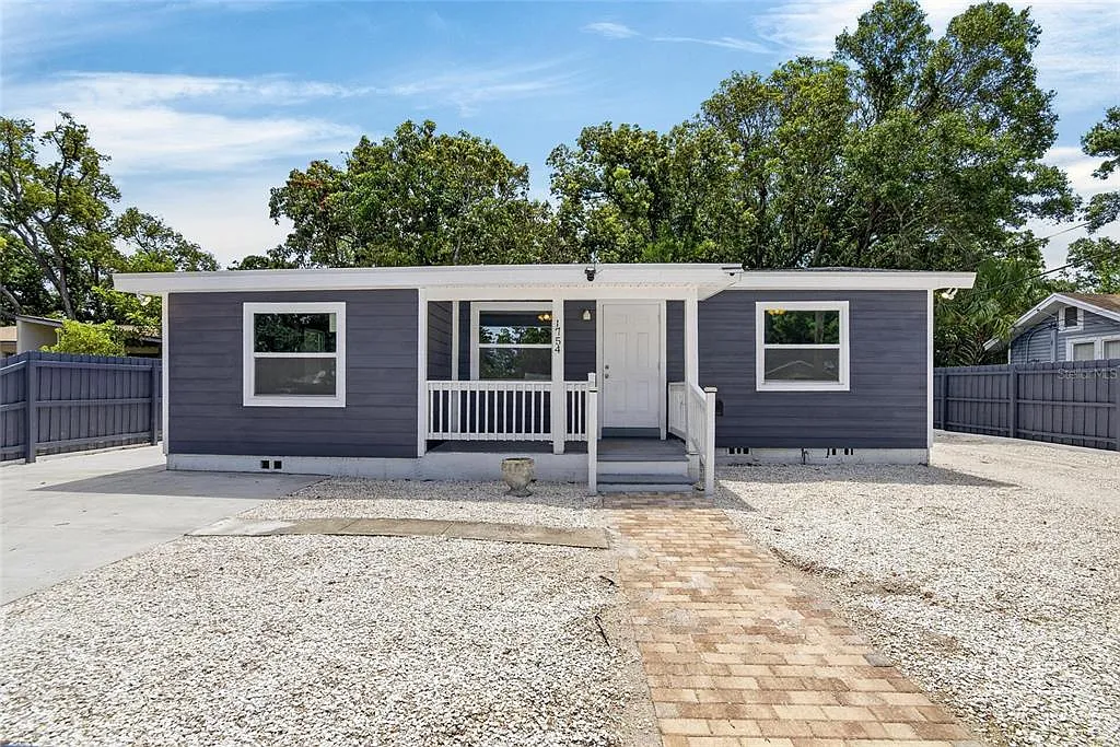 3 bed, 2.0 bath, 1157 sqft, $2,600 — Photo 1