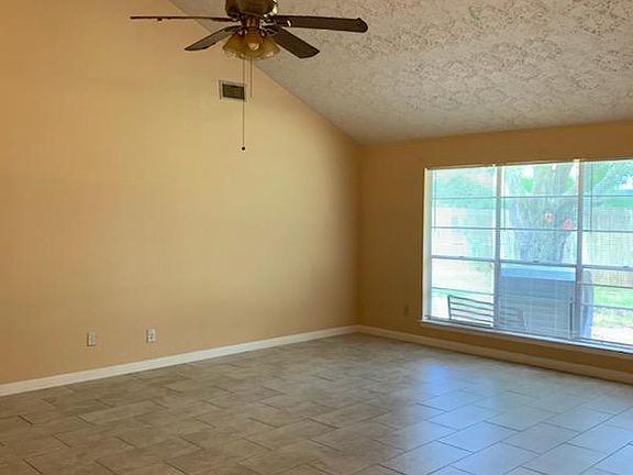 3rd image of 3722 Gamlin Bend Dr