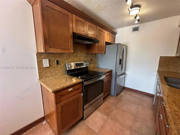 4990 NW 97th Pl #314, Doral, FL 33178