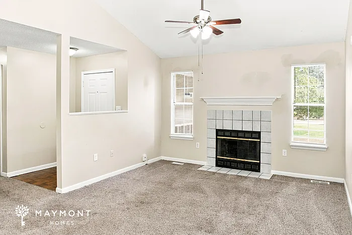 3 bed, 2.0 bath, 1284 sqft, $1,645 — Photo 3