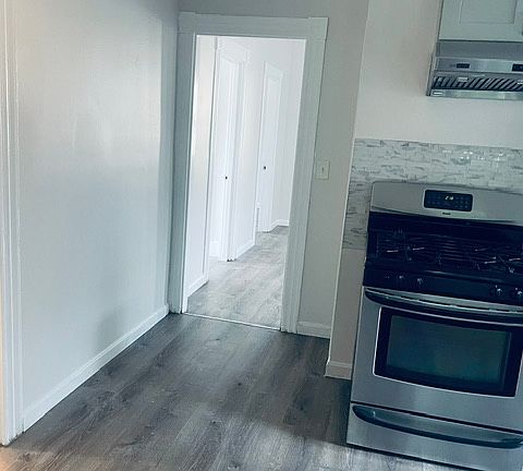 5th image of 14 Thorndike St #2