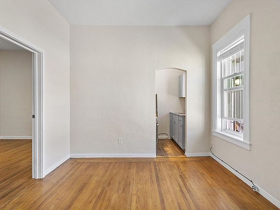 3rd image of 2318 Santa Clara Ave #E