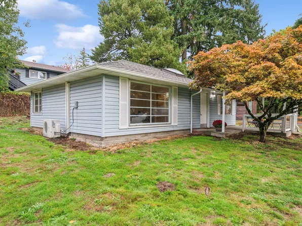 15051 SE River Rd, Milwaukie, OR 97267