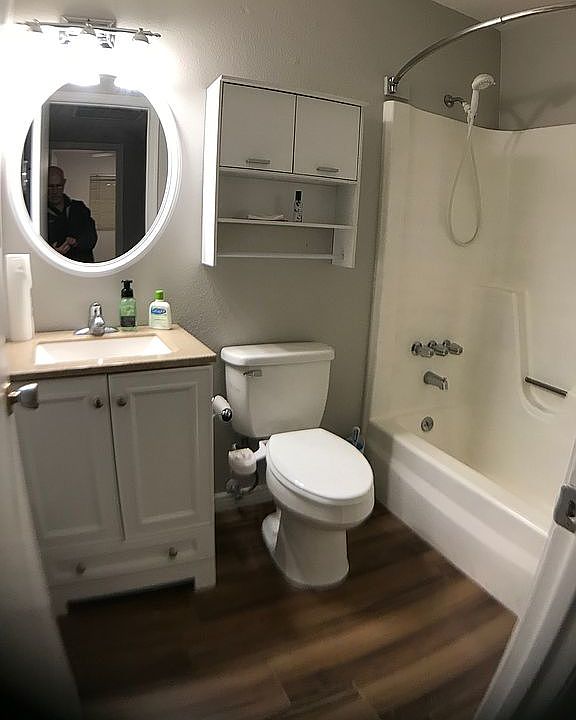 1st image of 313 E Park Ave
