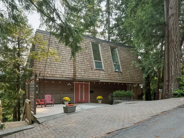 5781 Cranley Dr, West Vancouver, BC V7W 1T1