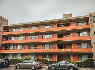 1120 NE 43rd St #1-103, Seattle, WA 98105
