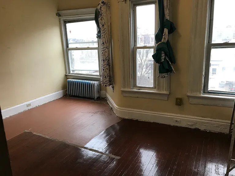 20 Duncan Ave — Photo 11