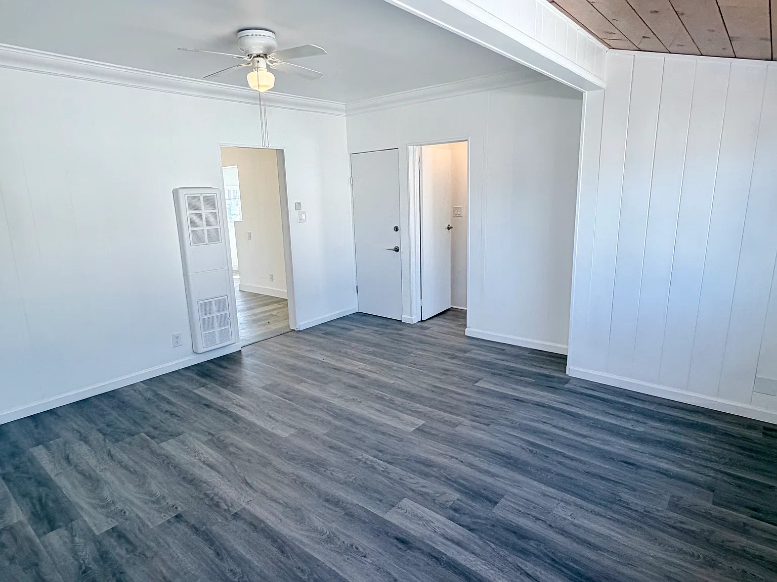 2 bed, $2,600 — Photo 4