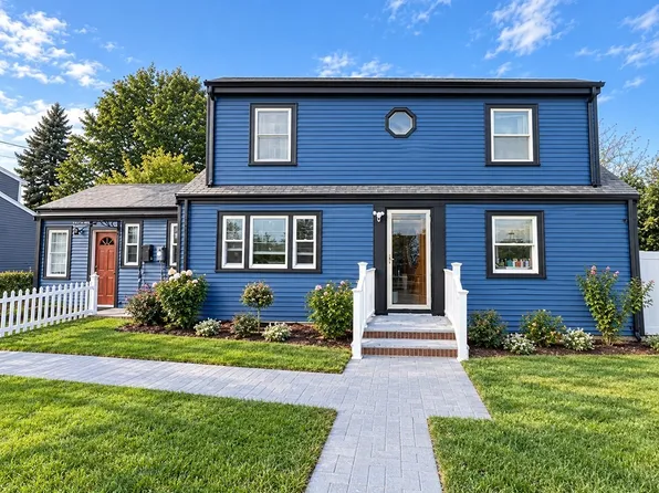 91 Grove St, Waltham, MA 02453