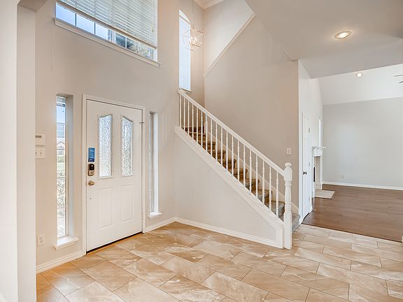 3rd image of 2224 Dampton Dr