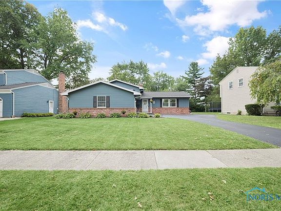 3rd image of 333 Southwood Dr