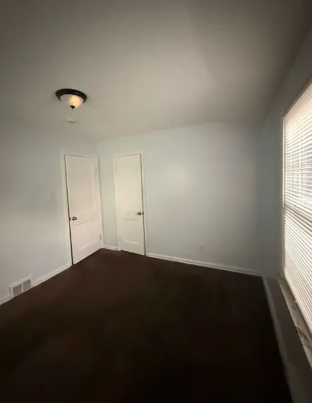 3 bed, 1200 sqft, $1,300 — Photo 3