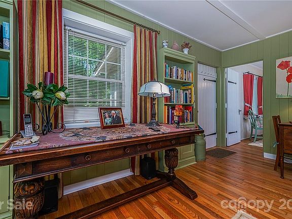 5th image of 1293 Carolina Dr