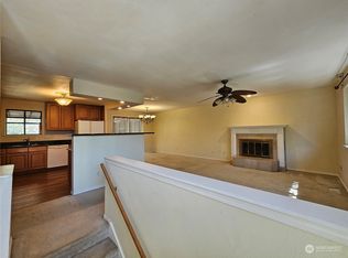 2120 SW 338th St #2, Federal Way, WA 98023