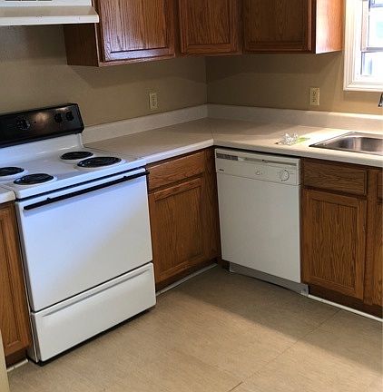 2nd image of 8 Chelsea Ln #14519569