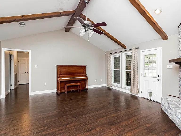 17247 Sharpsburg Ave — Photo 3