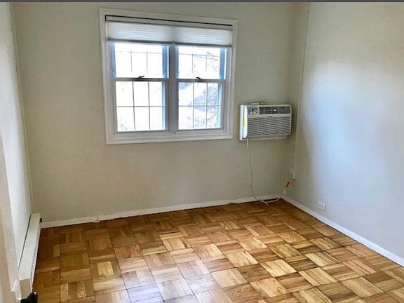 5th image of 1917 N Quaker Ln