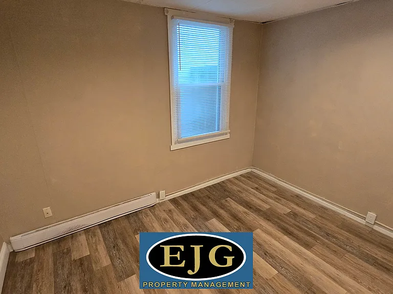 504 Main St #1 — Photo 15