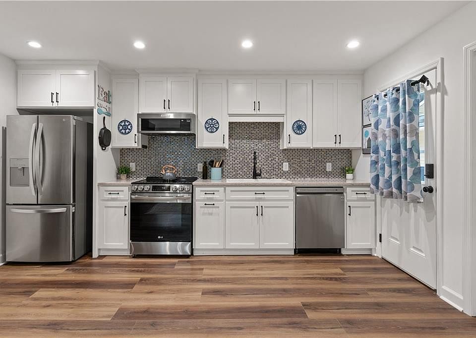 1st image of 620 Executive Golf Villas