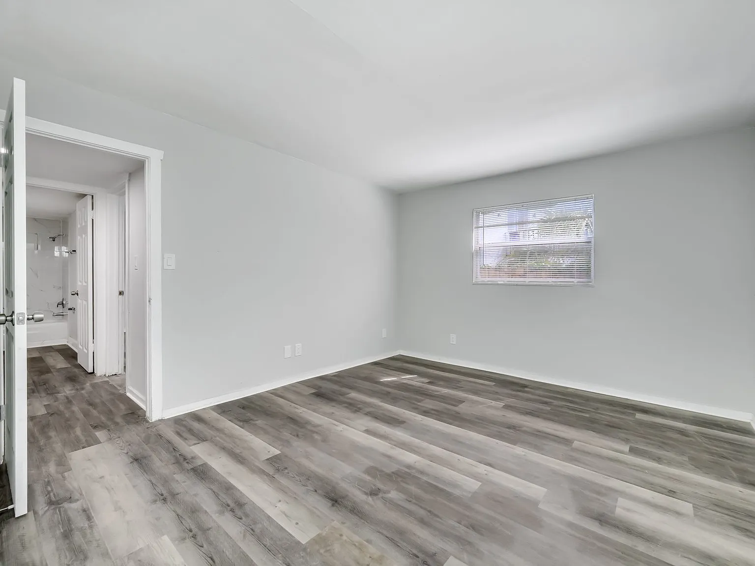 2 bed, 900 sqft, $1,395 — Photo 2