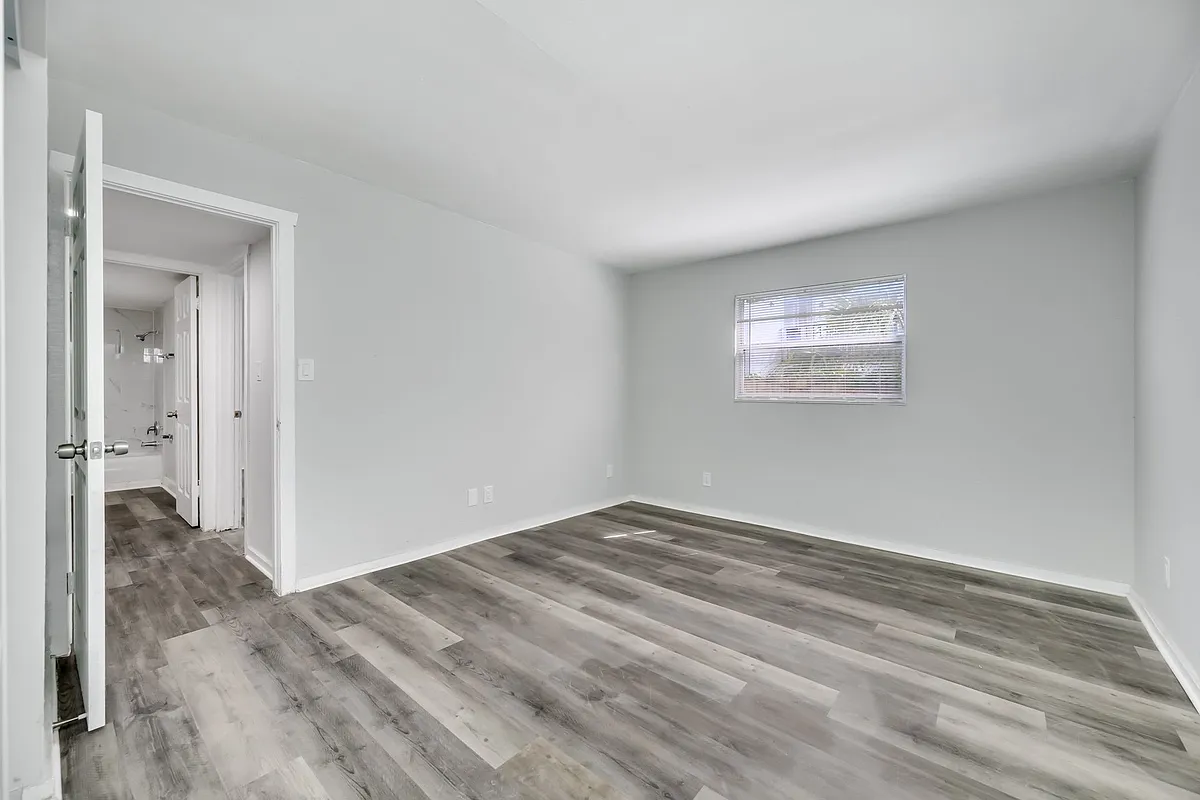 Building Photo - 1259 Franklin St #C