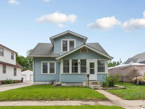 3229 Avenue E, Council Bluffs, IA 51501