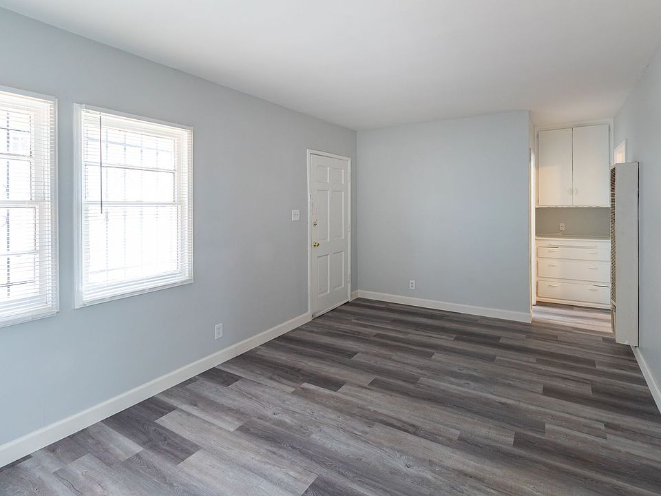 1st image of 1945 W Vernon Ave #1947