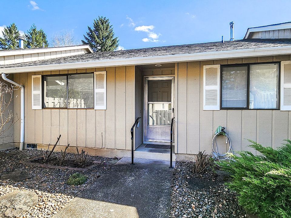 1st image of 2933 SE Blue Bird Dr
