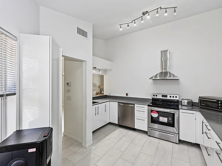 5623 Monte Rosso Rd — Photo 8