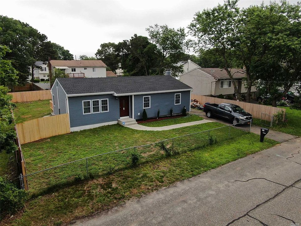 1st image of 39 S 26th St