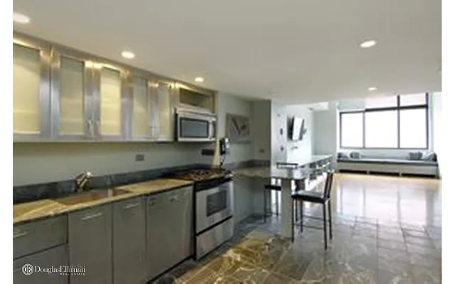 Rented by Douglas Elliman | media 15