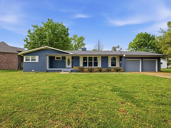 3rd image of 110 Walnut Dr
