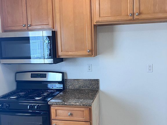 3rd image of 221 Corona Ave #4
