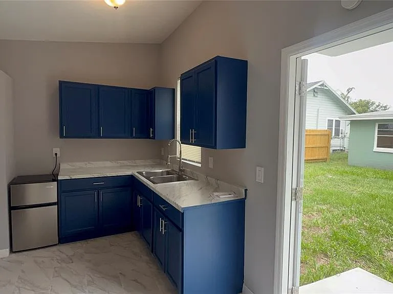 8623 N Willow Ave #B — Photo 13