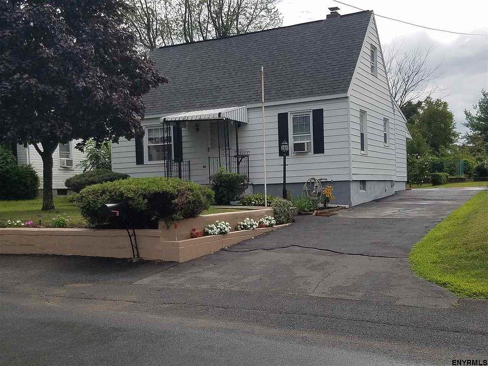1st image of 30 Smith Ave