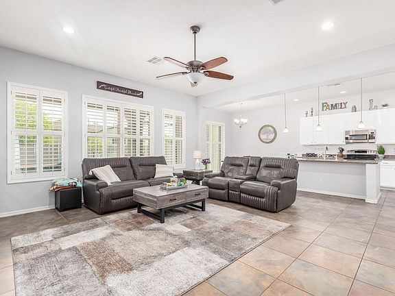 4th image of 20871 W Western Dr
