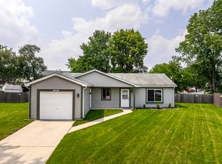 1070 Crestwood Ln, Bolingbrook, IL 60440