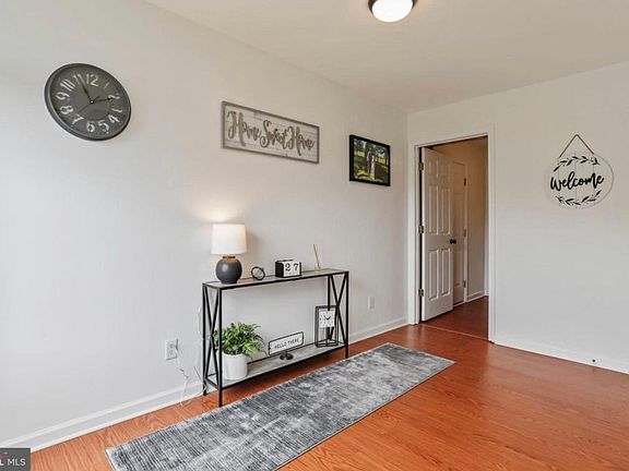5th image of 43 Morningstar Dr