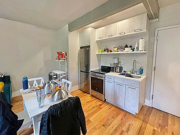 3rd image of 246 Sullivan Pl #C4