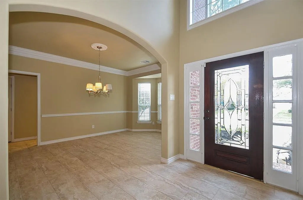 4 bed, 3.5 bath, 3456 sqft, $4,300 — Photo 3