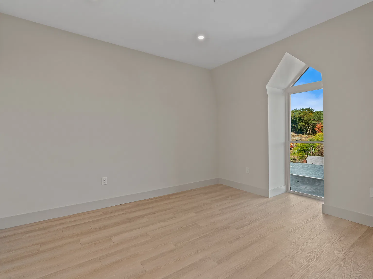 1 bed, 681 sqft, $2,800 — Photo 3