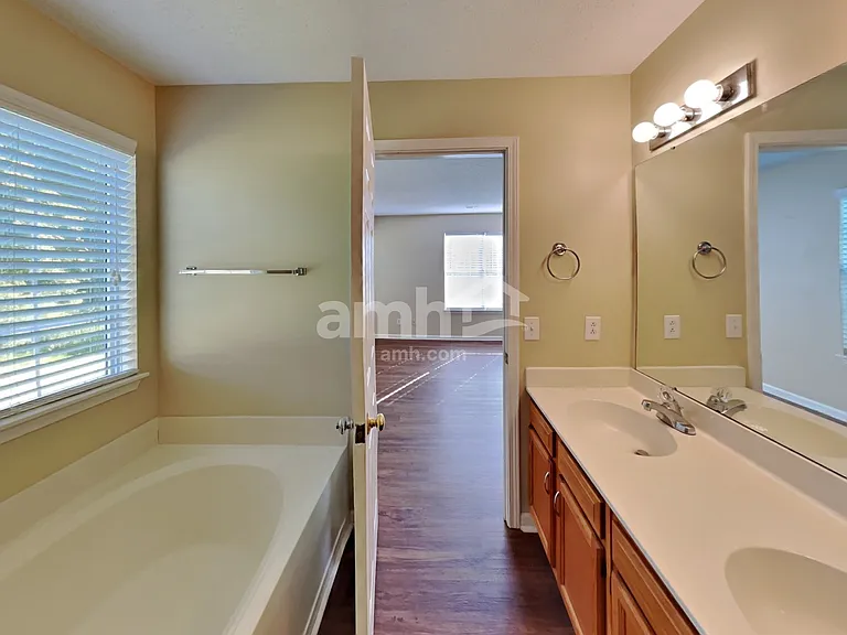 7117 Daerwood Pl — Photo 11