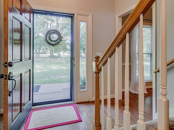 5th image of 1279 Ascot Ln