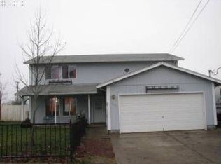 110 N 4th St, Carlton, OR 97111