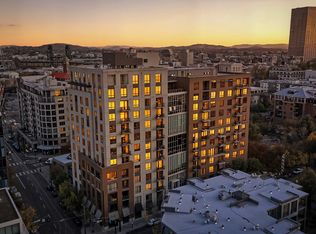 922 NW 11th Ave APT 305, Portland, OR 97209