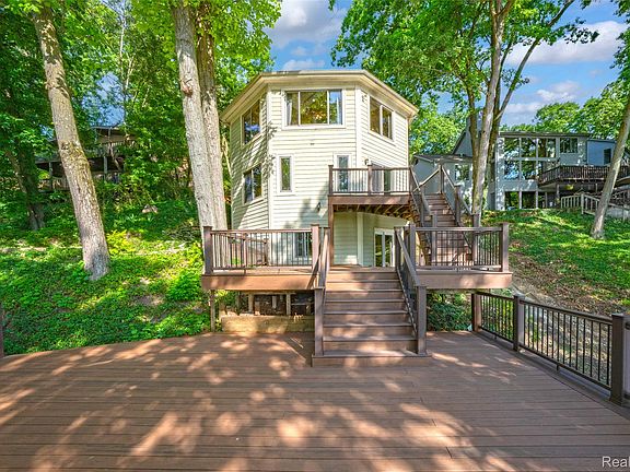 2nd image of 8516 Thendara Blvd