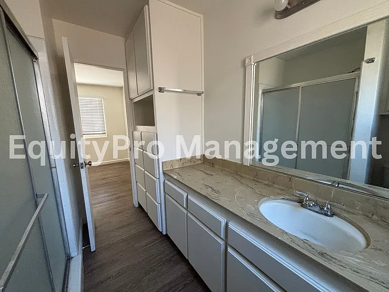 7243 Pickering Ave #F — Photo 6